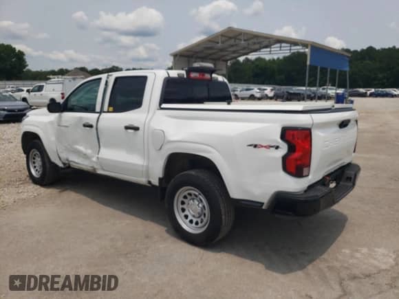 2023 Chevrolet Colorado 4WD Work Truck z VIN 1GCGTBEC5P1162540, wystawiony jako Copart lot #57219205 z przebiegiem 43 364 mil mil oraz Czysty tytuł • Clean title. Historia ofert i sprzedaży dostępna na DreamBid. Obrazek 2.