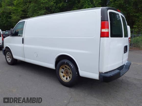 2013 Chevrolet Express Cargo with VIN 1GCSGAFX2D1162792, listed as a IAAI auction lot 42610323 with 199,876 mi miles and . Bid and sale history available at DreamBid. Image 3.
