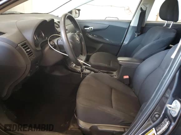 2011 Toyota Corolla S z VIN 2T1BU4EE3BC725013, wystawiony jako Copart lot #84864895 z przebiegiem 153 582 mil mil oraz Szkoda całkowita • Salvage title. Historia ofert i sprzedaży dostępna na DreamBid. Obrazek 7.
