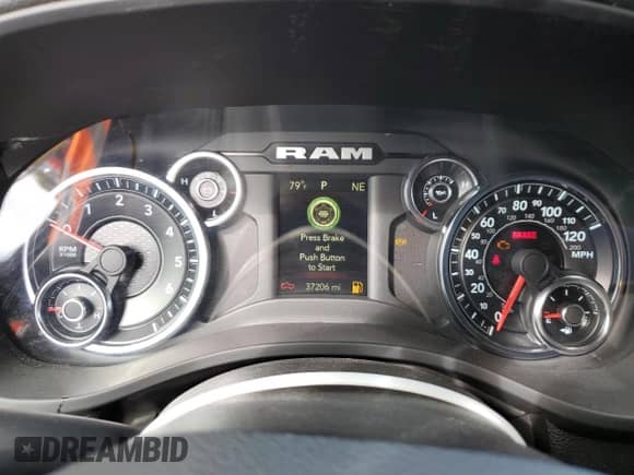 2023 Ram 1500 Big Horn z VIN 1C6RREFG4PN545170, wystawiony jako Copart lot #81573725 z przebiegiem 37 206 mil mil oraz Szkoda całkowita • Salvage title. Historia ofert i sprzedaży dostępna na DreamBid. Obrazek 9.