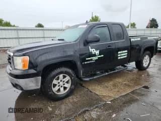 2008 GMC Sierra 1500 SLT with VIN 1GTEK19J78Z254877, listed as a Copart auction lot 81499695 with 320,869 mi miles and Salvage title. Bid and sale history available at DreamBid. Image 1.