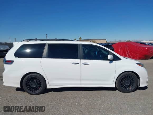2017 Toyota Sienna SE with VIN 5TDXZ3DC8HS783989, listed as a IAAI auction lot 43501285 with 202,758 mi miles and . Bid and sale history available at DreamBid. Image 13.