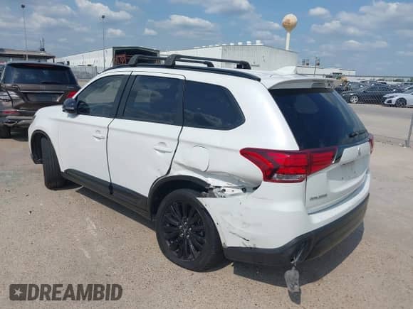 2020 Mitsubishi Outlander SE с VIN JA4AD3A33LZ023821, выставлен на аукционе IAAI как лот 43164288 с пробегом 465 235 миль миль и . История ставок и продаж доступна на DreamBid. Изображение 3.