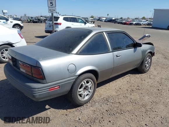 1994 Chevrolet Cavalier z VIN 1G1JC1444R7366488, wystawiony jako IAAI lot #42257431 z przebiegiem Nie podano mil oraz . Historia ofert i sprzedaży dostępna na DreamBid. Obrazek 4.
