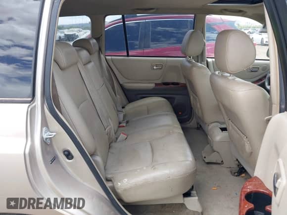 2007 Toyota Highlander z VIN JTEGW21A570019035, wystawiony jako IAAI lot #42042174 z przebiegiem Nie podano mil oraz . Historia ofert i sprzedaży dostępna na DreamBid. Obrazek 8.