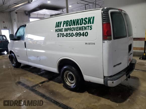 2000 Chevrolet Express Cargo with VIN 1GCFG15W1Y1116497, listed as a Copart auction lot 87206044 with 166,856 mi miles and Salvage title. Bid and sale history available at DreamBid. Image 2.
