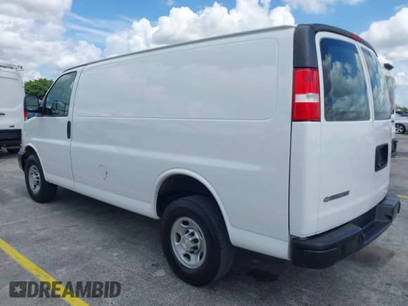 2022 Chevrolet Express Cargo z VIN 1GCWGAFP8N1259529, wystawiony jako IAAI lot #42707939 z przebiegiem 47 935 mil mil oraz . Historia ofert i sprzedaży dostępna na DreamBid. Obrazek 3.
