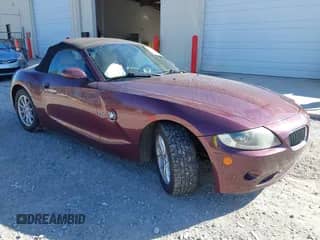 2005 BMW Z4 2.5i с VIN 4USBT33565LR70847, выставлен на аукционе IAAI как лот 41761019 с пробегом 129 341 миль миль и . История ставок и продаж доступна на DreamBid. Изображение 1.