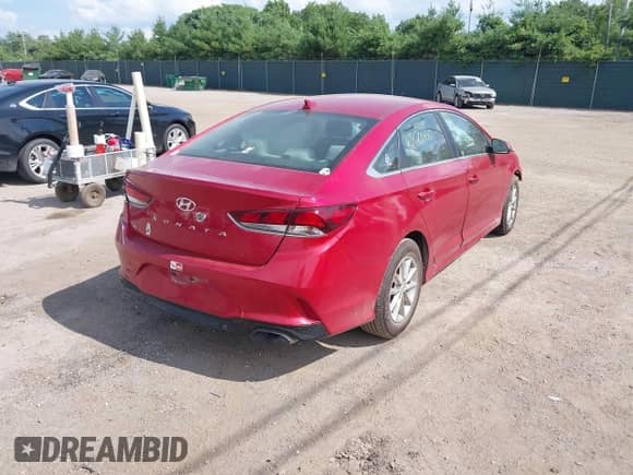 2018 Hyundai Sonata SE с VIN 5NPE24AF1JH606504, выставлен на аукционе IAAI как лот 42820000 с пробегом Не указан миль и . История ставок и продаж доступна на DreamBid. Изображение 4.