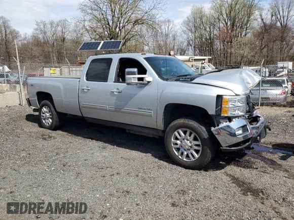 2012 Chevrolet Silverado 3500HD LTZ с VIN 1GC4K1C82CF238677, выставлен на аукционе Copart как лот 46481215 с пробегом 67 584 миль миль и Списание • Salvage title. История ставок и продаж доступна на DreamBid. Изображение 4.