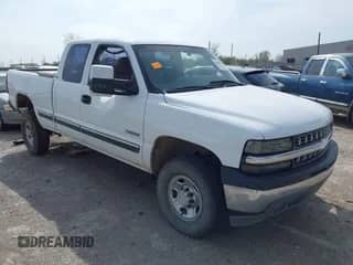 1999 Chevrolet Silverado 2500 LS с VIN 1GCFC29UXXZ178331, выставлен на аукционе IAAI как лот 41887908 с пробегом Не указан миль и . История ставок и продаж доступна на DreamBid. Изображение 1.