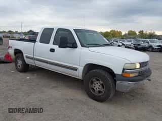 2000 Chevrolet Silverado 1500 LS z VIN 1GCEK19TXYE137190, wystawiony jako IAAI lot #43344334 z przebiegiem 248 137 mil mil oraz . Historia ofert i sprzedaży dostępna na DreamBid. Obrazek 1.
