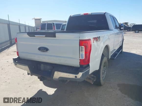 2018 Ford F-250 Platinum with VIN 1FT7W2BT7JEB09060, listed as a IAAI auction lot 43505578 with 283,434 mi miles and . Bid and sale history available at DreamBid. Image 4.