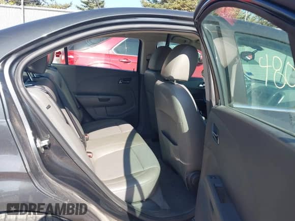 2015 Chevrolet Sonic LTZ с VIN 1G1JE5SB0F4104919, выставлен на аукционе IAAI как лот 43424804 с пробегом 94 365 миль миль и . История ставок и продаж доступна на DreamBid. Изображение 8.
