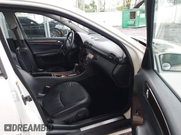 2006 Mercedes-Benz C 280 Luxury с VIN WDBRF92H56F781342, выставлен на аукционе IAAI как лот 43307500 с пробегом 191 563 миль миль и . История ставок и продаж доступна на DreamBid. Изображение 5.