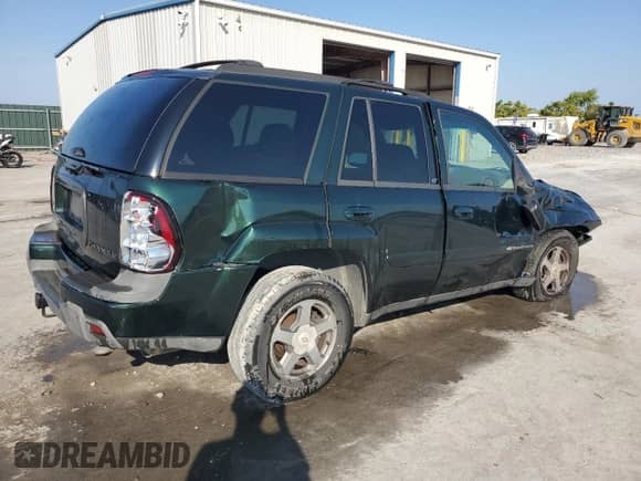 2004 Chevrolet TrailBlazer LS z VIN 1GNDT13S042204942, wystawiony jako Copart lot #84369345 z przebiegiem 227 374 mil mil oraz Szkoda całkowita • Salvage title. Historia ofert i sprzedaży dostępna na DreamBid. Obrazek 3.