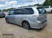 2019 Toyota Sienna SE with VIN 5TDXZ3DC9KS985568, listed as a Copart auction lot 68108065 with 343,336 mi miles and Clean title. Bid and sale history available at DreamBid. Image 2.