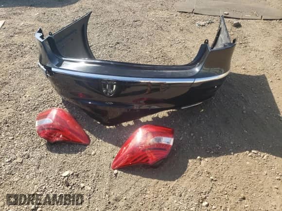 2013 Hyundai Genesis 3.8L with VIN KMHGC4DD2DU233687, listed as a Copart auction lot 71104534 with 218,577 mi miles and Salvage title. Bid and sale history available at DreamBid. Image 12.