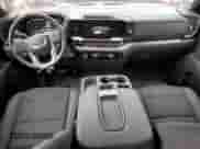 2023 GMC Sierra 1500 Elevation z VIN 1GTRUJEK5PZ242140, wystawiony jako Copart lot #47832705 z przebiegiem 28 751 mil mil oraz Czysty tytuł • Clean title. Historia ofert i sprzedaży dostępna na DreamBid. Obrazek 8.