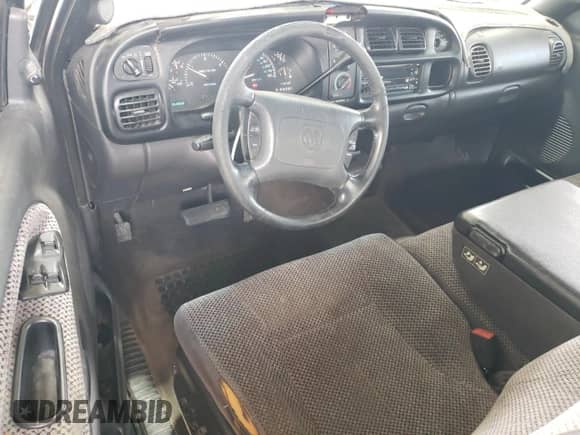 2001 Dodge 2500 с VIN 3B7KC23601G244241, выставлен на аукционе Copart как лот 86622615 с пробегом 353 893 миль миль и Списание • Salvage title. История ставок и продаж доступна на DreamBid. Изображение 8.