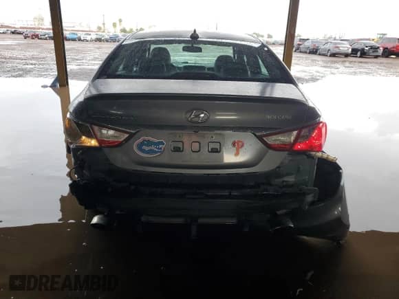 2014 Hyundai Sonata SE с VIN 5NPEC4AC4EH868266, выставлен на аукционе Copart как лот 82165615 с пробегом 228 883 миль миль и На запчасти • Non repairable. История ставок и продаж доступна на DreamBid. Изображение 6.
