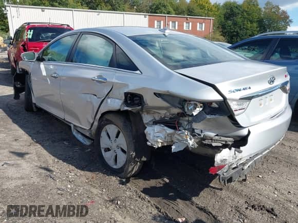 2013 Hyundai Sonata Limited z VIN KMHEC4A43DA066415, wystawiony jako IAAI lot #43318681 z przebiegiem 156 802 mil mil oraz . Historia ofert i sprzedaży dostępna na DreamBid. Obrazek 3.