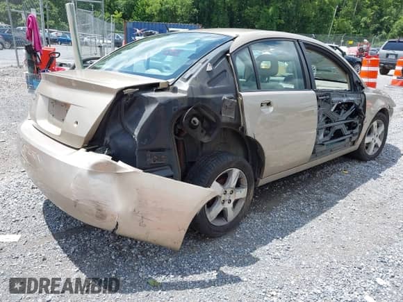 2007 Saturn ION ION 3 z VIN 1G8AL55F67Z132105, wystawiony jako IAAI lot #42741727 z przebiegiem 239 637 mil mil oraz . Historia ofert i sprzedaży dostępna na DreamBid. Obrazek 4.