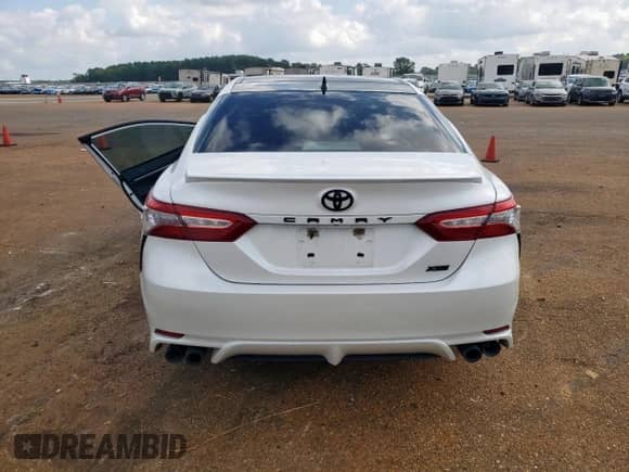 2019 Toyota Camry XSE z VIN 4T1B61HK9KU819244, wystawiony jako Copart lot #81748655 z przebiegiem 89 117 mil mil oraz Szkoda całkowita • Salvage title. Historia ofert i sprzedaży dostępna na DreamBid. Obrazek 6.