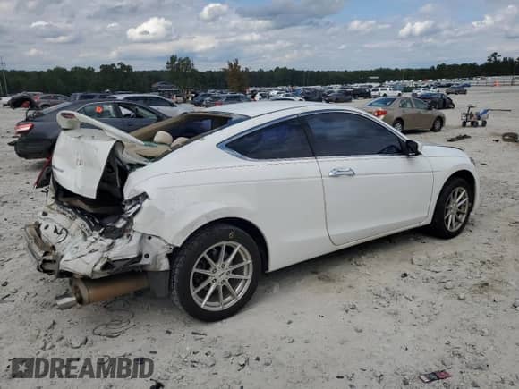 2008 Honda Accord LX-S with VIN 1HGCS12378A001173, listed as a Copart auction lot 81847565 with 195,151 mi miles and Salvage title. Bid and sale history available at DreamBid. Image 3.