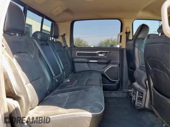 2019 Ram 1500 Laramie с VIN 1C6SRFRT8KN536528, выставлен на аукционе Copart как лот 68197045 с пробегом 98 856 миль миль и Списание • Salvage title. История ставок и продаж доступна на DreamBid. Изображение 10.