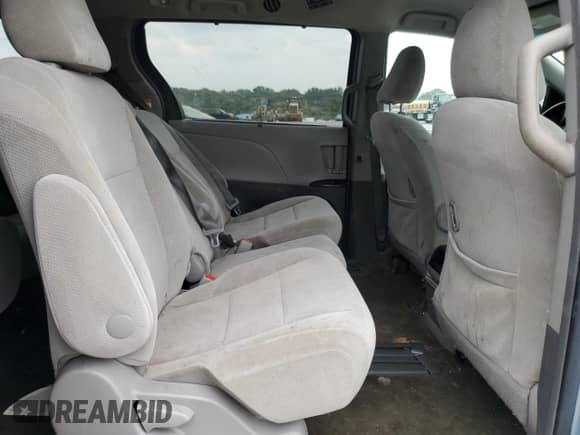 2017 Toyota Sienna LE Auto Access Seat с VIN 5TDKZ3DC0HS794673, выставлен на аукционе Copart как лот 67508065 с пробегом 65 155 миль миль и Списание • Salvage title. История ставок и продаж доступна на DreamBid. Изображение 11.