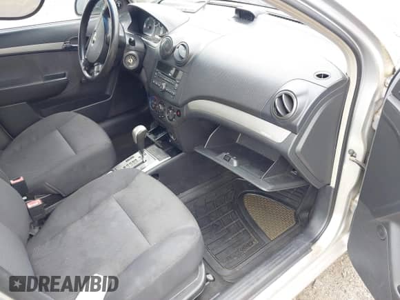 2009 Chevrolet Aveo 1LT с VIN KL1TD56E99B602728, выставлен на аукционе IAAI как лот 42515636 с пробегом 99 236 миль миль и . История ставок и продаж доступна на DreamBid. Изображение 5.
