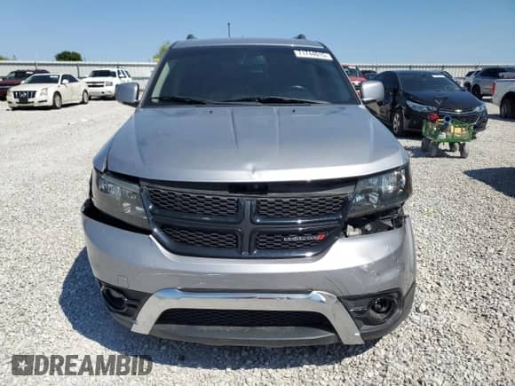 2017 Dodge Journey Crossroad with VIN 3C4PDCGG1HT705654, listed as a Copart auction lot 71744015 with 181,763 mi miles and Salvage title. Bid and sale history available at DreamBid. Image 5.