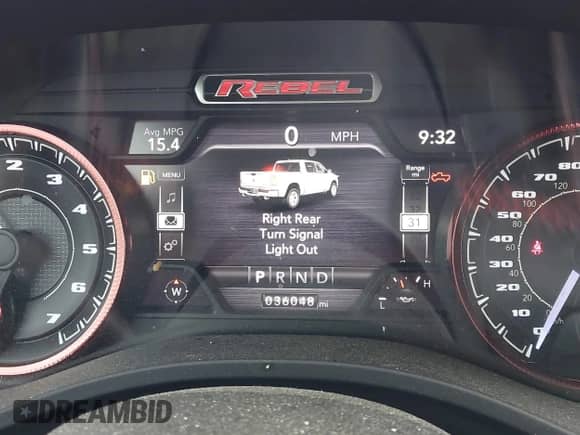 2022 Ram 1500 Rebel z VIN 1C6SRFLT1NN183823, wystawiony jako IAAI lot #42639735 z przebiegiem 36 048 mil mil oraz . Historia ofert i sprzedaży dostępna na DreamBid. Obrazek 15.