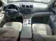 2008 Toyota Highlander z VIN JTEDS41A582019990, wystawiony jako Copart lot #81572495 z przebiegiem 174 517 mil mil oraz Szkoda całkowita • Salvage title. Historia ofert i sprzedaży dostępna na DreamBid. Obrazek 8.