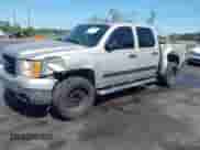 2007 GMC Sierra 1500 SLE1 z VIN 3GTEC13C37G538920, wystawiony jako IAAI lot #42188019 z przebiegiem 262 302 mil mil oraz . Historia ofert i sprzedaży dostępna na DreamBid. Obrazek 2.