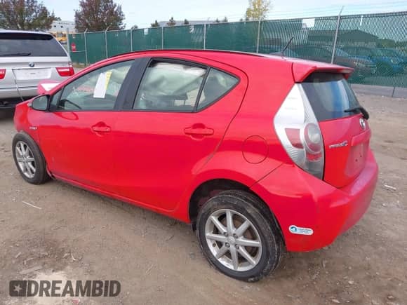 2013 Toyota Prius Two с VIN JTDKDTB32D1040487, выставлен на аукционе IAAI как лот 43445605 с пробегом 135 739 миль миль и . История ставок и продаж доступна на DreamBid. Изображение 3.