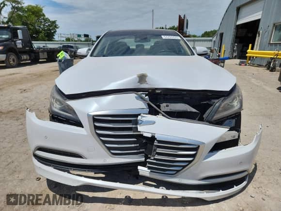 2015 Hyundai Genesis 3.8L с VIN KMHGN4JE3FU015316, выставлен на аукционе Copart как лот 62264455 с пробегом 137 809 миль миль и Списание • Salvage title. История ставок и продаж доступна на DreamBid. Изображение 5.