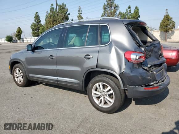 2013 Volkswagen Tiguan SE с VIN WVGAV7AX2DW023093, выставлен на аукционе Copart как лот 64694405 с пробегом 137 460 миль миль и Списание • Salvage title. История ставок и продаж доступна на DreamBid. Изображение 2.