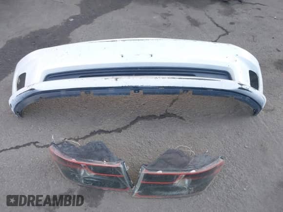 2014 Ram 1500 Express z VIN 3C6JR6AT4EG285012, wystawiony jako IAAI lot #42867183 z przebiegiem Nie podano mil oraz . Historia ofert i sprzedaży dostępna na DreamBid. Obrazek 11.