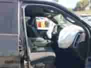 2021 Ram 1500 SLT z VIN 1C6RR7GT9MS504926, wystawiony jako IAAI lot #43034337 z przebiegiem 61 619 mil mil oraz . Historia ofert i sprzedaży dostępna na DreamBid. Obrazek 5.