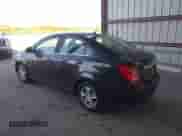 2013 Chevrolet Sonic LT с VIN 1G1JC5SH5D4208815, выставлен на аукционе IAAI как лот 43321655 с пробегом 123 798 миль миль и . История ставок и продаж доступна на DreamBid. Изображение 3.