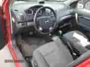 2007 Chevrolet Aveo LT z VIN KL1TG56627B179584, wystawiony jako Copart lot #61057055 z przebiegiem Nie podano mil oraz Szkoda całkowita • Salvage title. Historia ofert i sprzedaży dostępna na DreamBid. Obrazek 8.