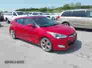 2013 Hyundai Veloster w/Black Int z VIN KMHTC6AD2DU146306, wystawiony jako IAAI lot #42943659 z przebiegiem 125 817 mil mil oraz . Historia ofert i sprzedaży dostępna na DreamBid. Obrazek 1.
