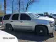 2014 Chevrolet Tahoe Commercial z VIN 1GNLC2E07ER162842, wystawiony jako IAAI lot #41848453 z przebiegiem 175 338 mil mil oraz . Historia ofert i sprzedaży dostępna na DreamBid. Obrazek 13.