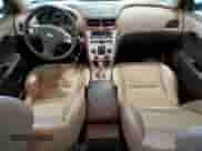 2012 Chevrolet Malibu 3LT z VIN 1G1ZF5E73CF206898, wystawiony jako Copart lot #64881245 z przebiegiem 142 977 mil mil oraz Czysty tytuł • Clean title. Historia ofert i sprzedaży dostępna na DreamBid. Obrazek 8.