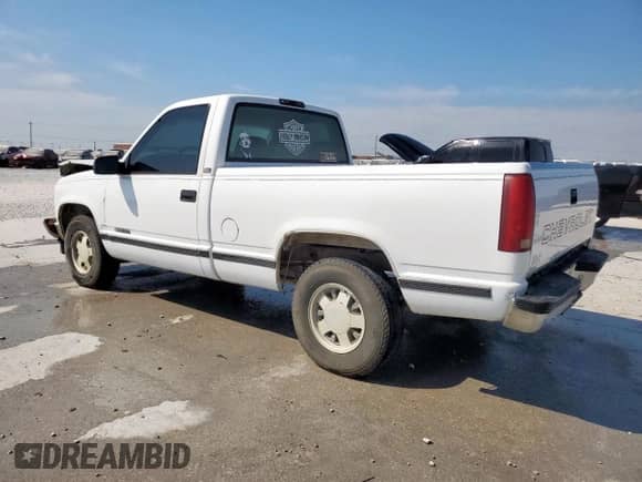 1996 Chevrolet Silverado 1500 with VIN 1GCEC14W0TZ130166, listed as a Copart auction lot 80918325 with 236,029 mi miles and Salvage title. Bid and sale history available at DreamBid. Image 2.