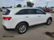 2018 Kia Sorento L with VIN 5XYPG4A35JG409441, listed as a Copart auction lot 82636915 with 203,445 mi miles and Clean title. Bid and sale history available at DreamBid. Image 3.