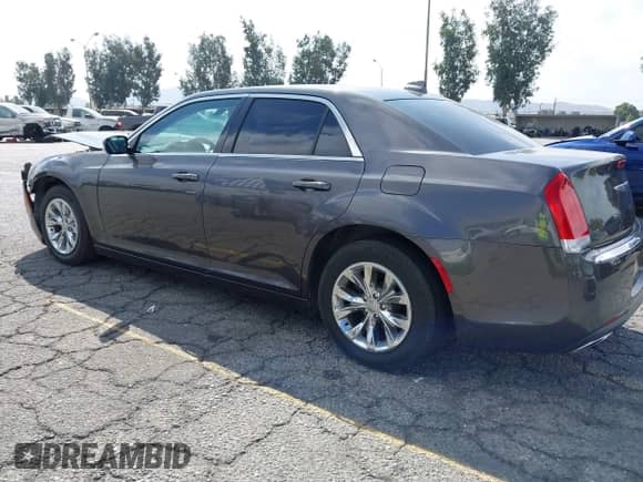 2018 Chrysler 300 Touring с VIN 2C3CCAAG0JH340238, выставлен на аукционе IAAI как лот 43200925 с пробегом 37 897 миль миль и . История ставок и продаж доступна на DreamBid. Изображение 3.