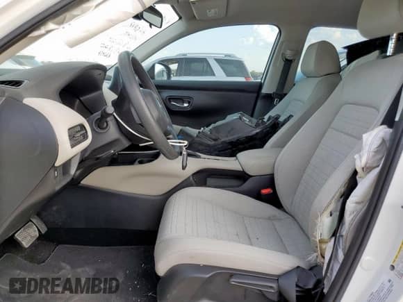 2024 Honda HR-V LX z VIN 3CZRZ1H34RM739751, wystawiony jako Copart lot #71668765 z przebiegiem Nie podano mil oraz Szkoda całkowita • Salvage title. Historia ofert i sprzedaży dostępna na DreamBid. Obrazek 7.